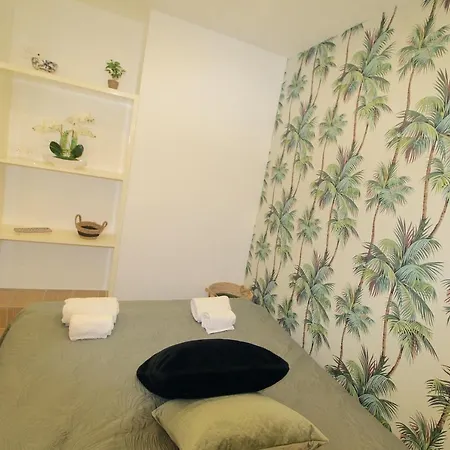 Alc - Mace10 - 6 Min Palais And Beaches