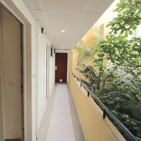 Alc - Mace10 - 6 Min Palais And Beaches
